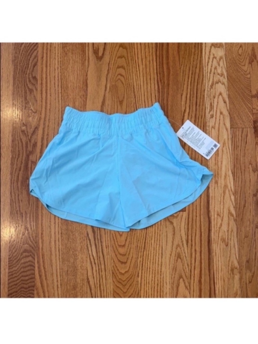 NWT Lululemon Track That 5" Mid-Rise Lined Shorts- Icing Blue, Size 8